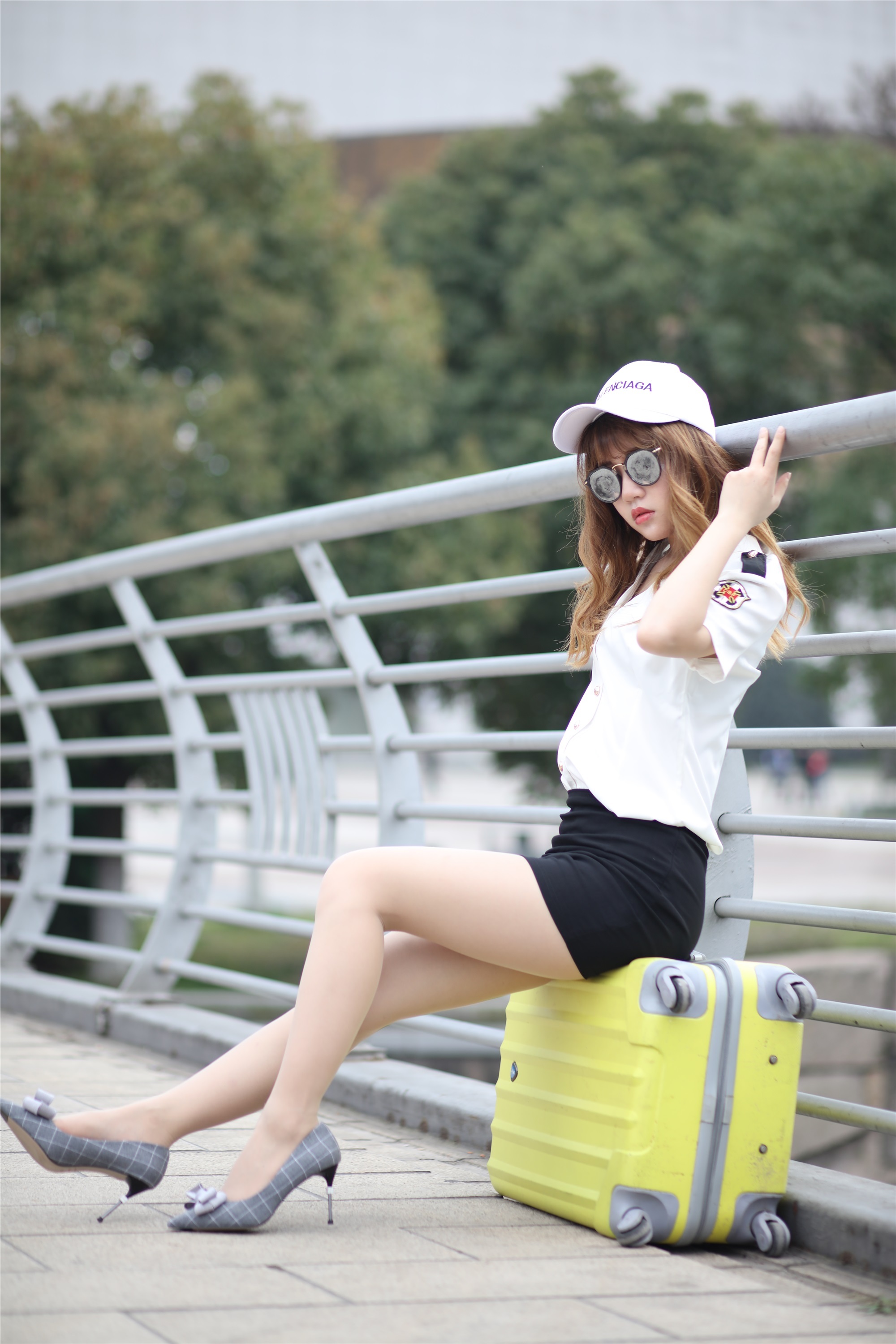 奈丝写真 NO.081 高高-天桥上的制服girl